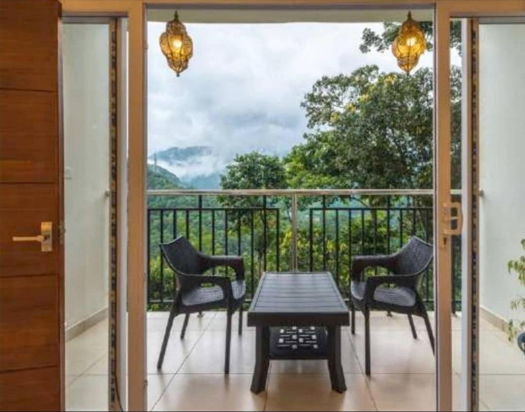 Palmtree Leaf, Munnar Hotel ภายนอก รูปภาพ