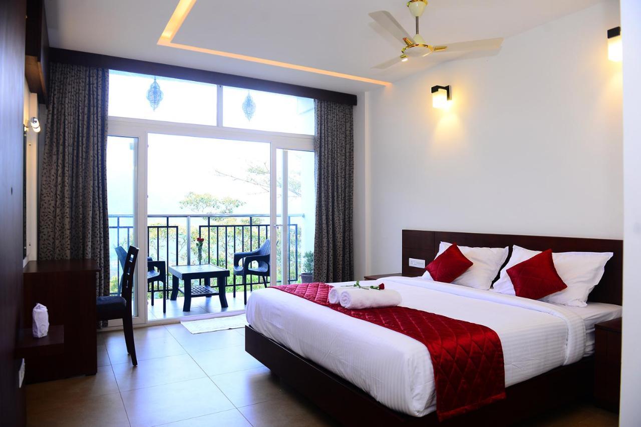 Palmtree Leaf, Munnar Hotel ภายนอก รูปภาพ