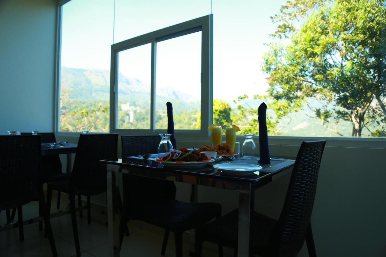 Palmtree Leaf, Munnar Hotel ภายนอก รูปภาพ