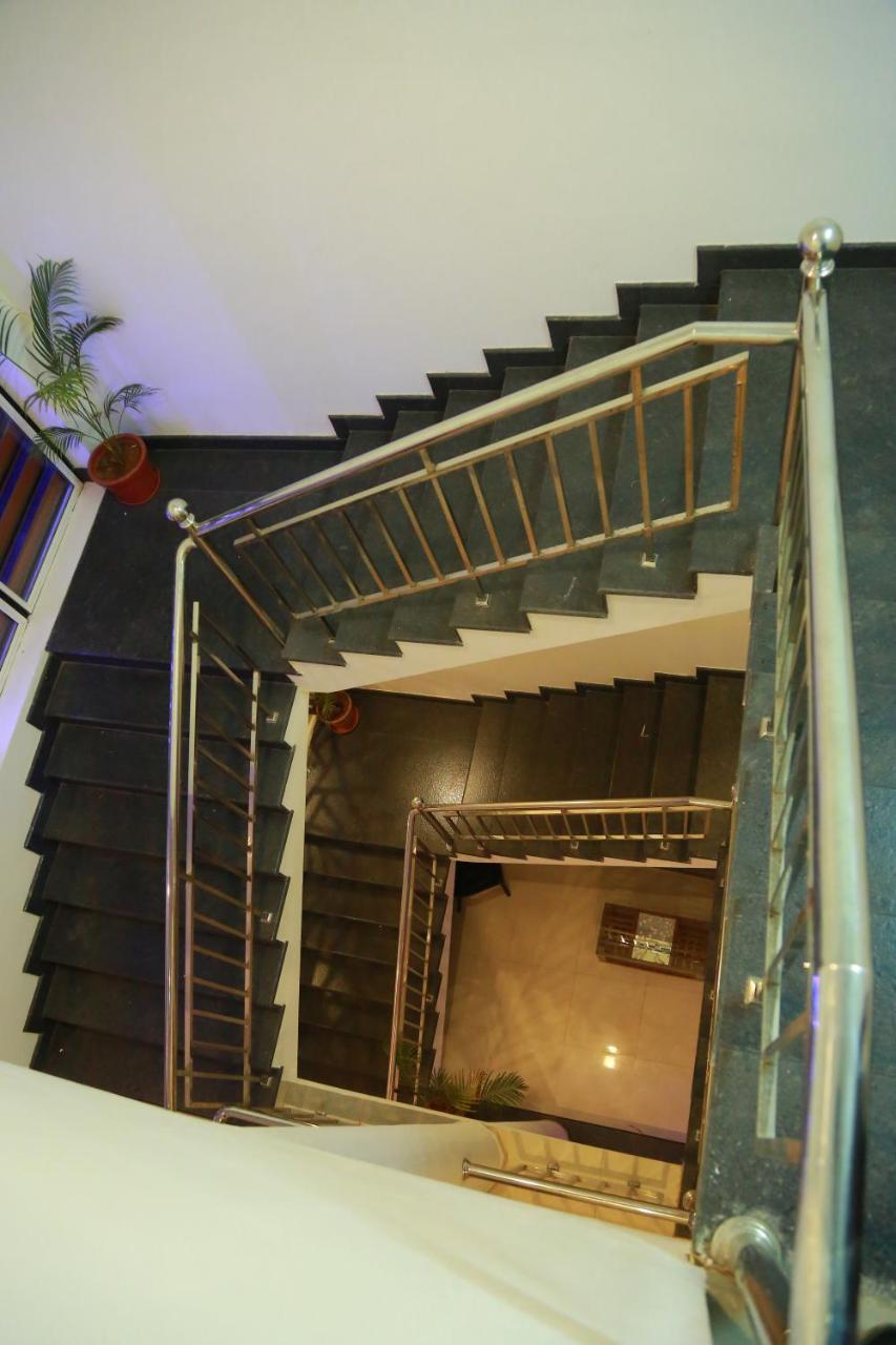 Palmtree Leaf, Munnar Hotel ภายนอก รูปภาพ